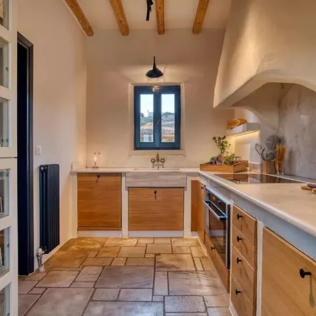 Hestia - Full Estate